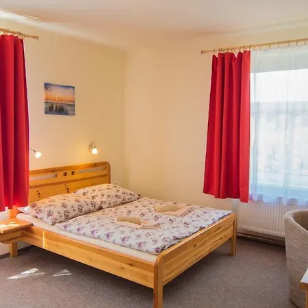 U Koupaliště 3*